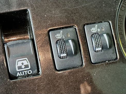 Used 2023 Toyota 4Runner 40th Anniversary SE AWD/4WD image 21