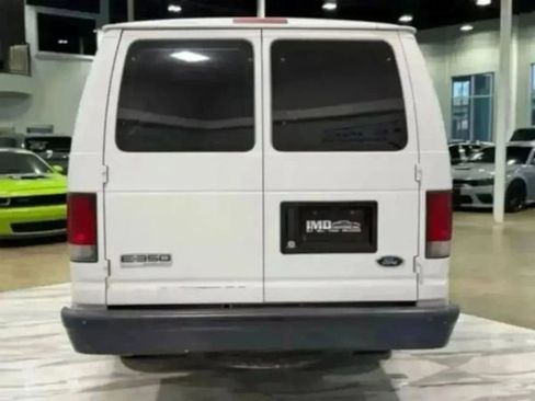 Used 2008 Ford E-350 and Econoline 350 Extended Super Duty RWD image 32