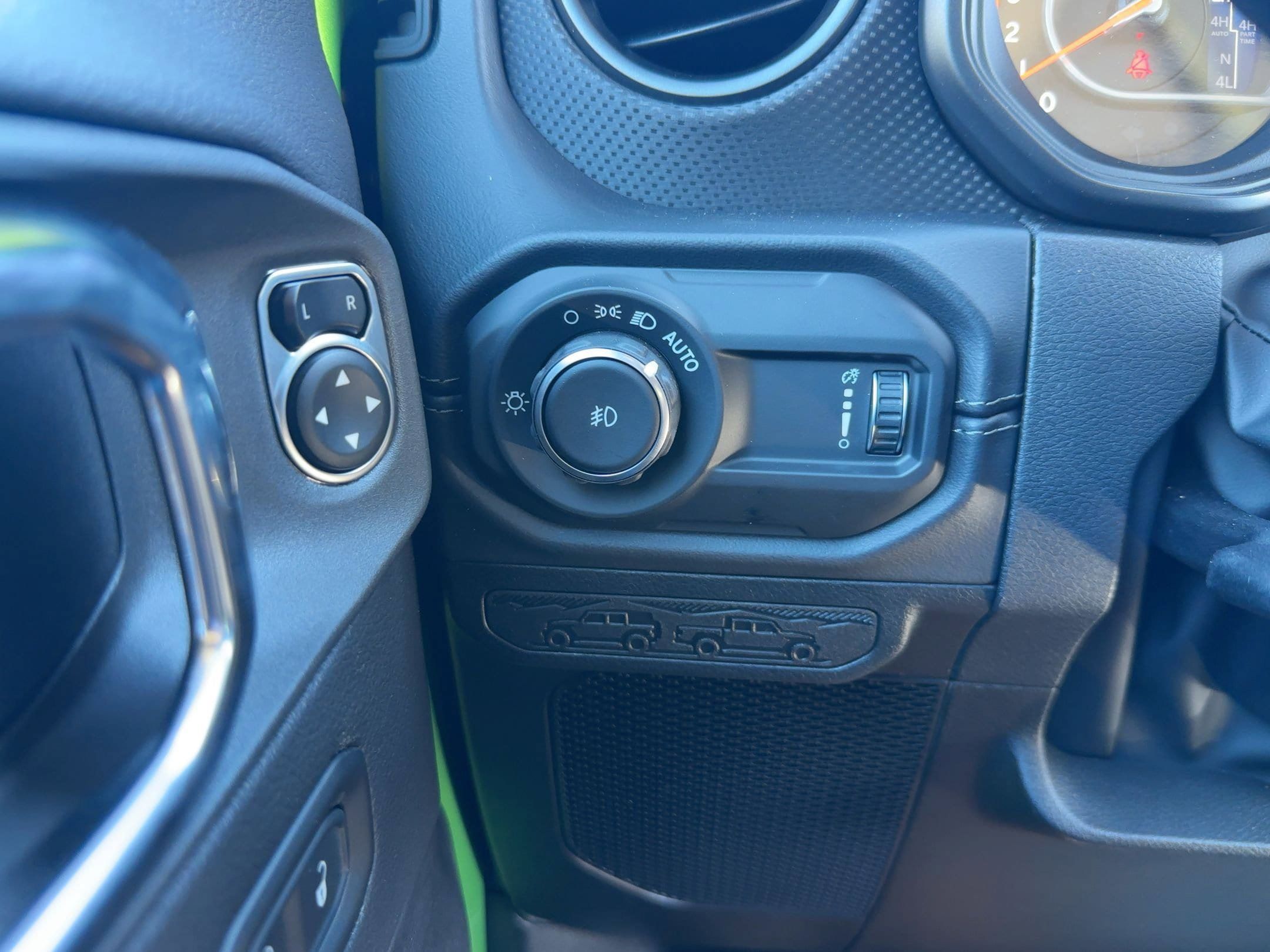 New 2025 Jeep Wrangler Unlimited Rubicon AWD/4WD image 21