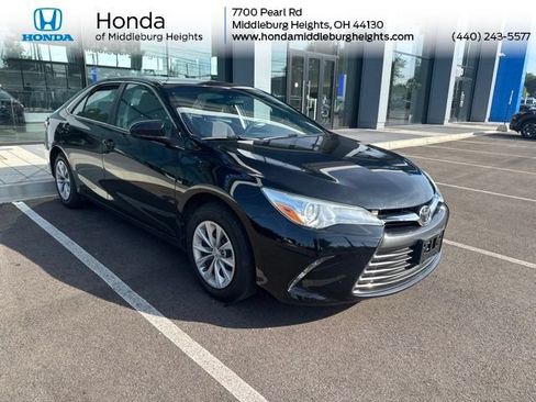 Used 2016 Toyota Camry LE FWD image 1