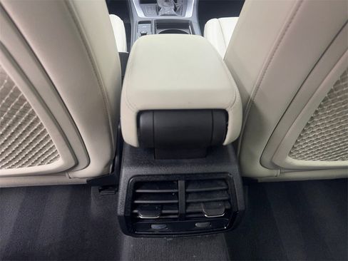 Used 2022 Audi Q3 2.0T Premium w/ Convenience Package image 70