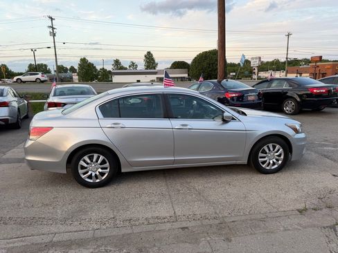 Used 2012 Honda Accord LX image 4