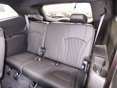 Certified 2023 Buick Enclave Avenir image 13