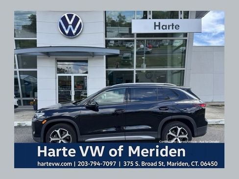 Certified 2026 Volkswagen Tiguan SE w/ Panoramic Sunroof Package AWD/4WD image 1