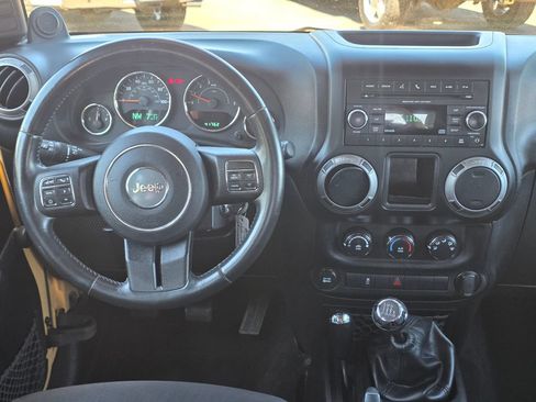 Used 2013 Jeep Wrangler Unlimited Sport w/ Connectivity Group AWD/4WD image 10
