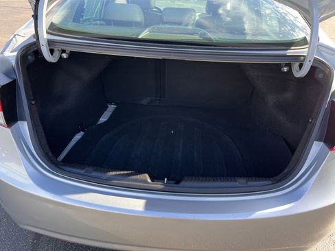 Used 2013 Hyundai Elantra Limited w/ Technology Pkg image 16