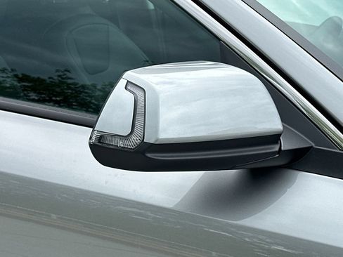 New 2026 Kia Niro EX FWD image 9