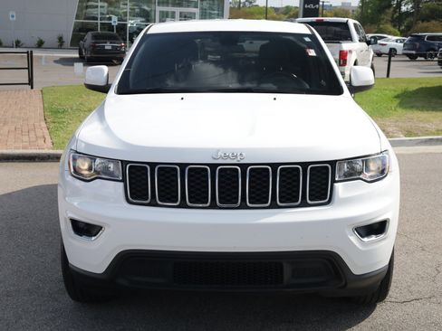 Used 2021 Jeep Grand Cherokee Laredo image 8