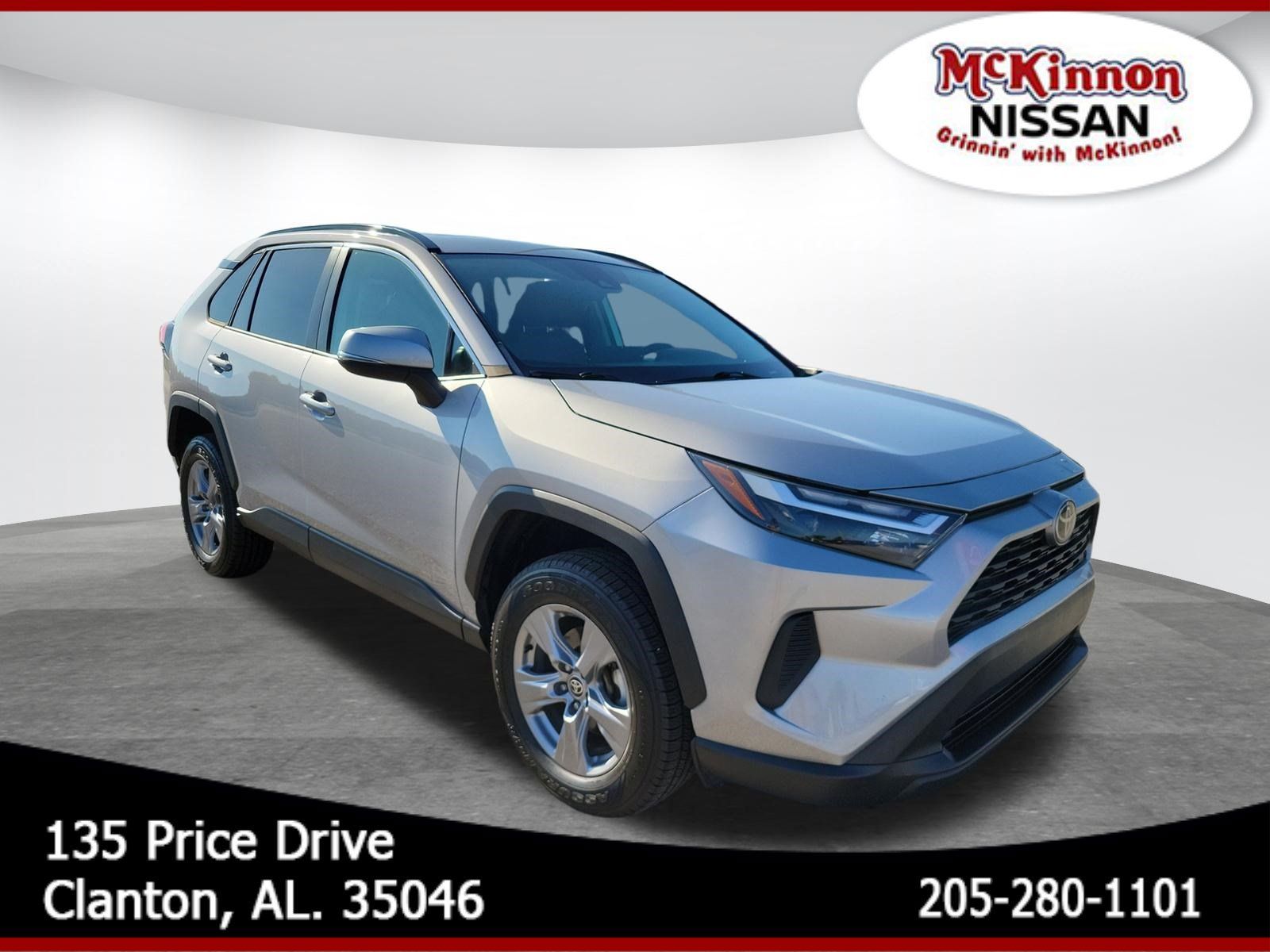 Used 2022 Toyota RAV4 XLE AWD/4WD image 1
