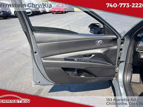Used 2024 Hyundai Elantra SEL w/ Convenience Package FWD image 11