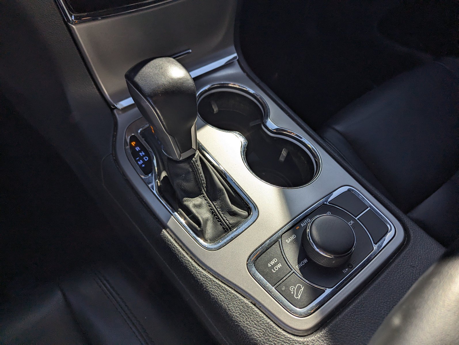 Used 2022 Jeep Grand Cherokee Limited AWD/4WD image 11
