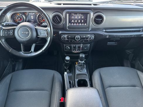 Used 2022 Jeep Wrangler Willys image 27