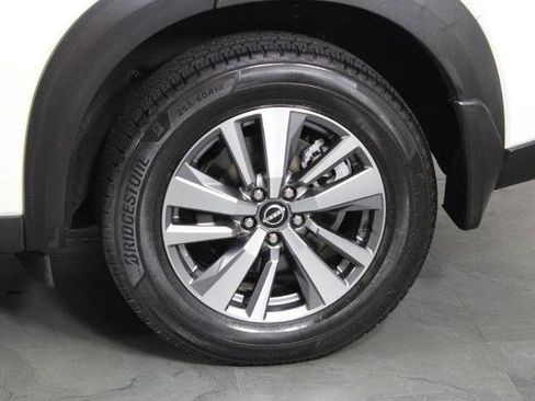 Certified 2022 Nissan Pathfinder SL FWD image 15