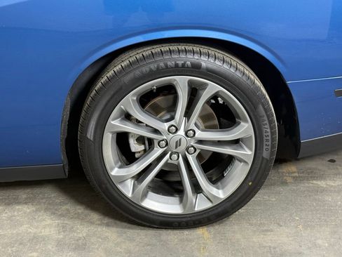 Used 2022 Dodge Challenger R/T RWD image 40