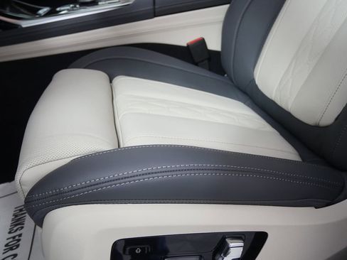 New 2026 BMW X7 M60i AWD/4WD image 10