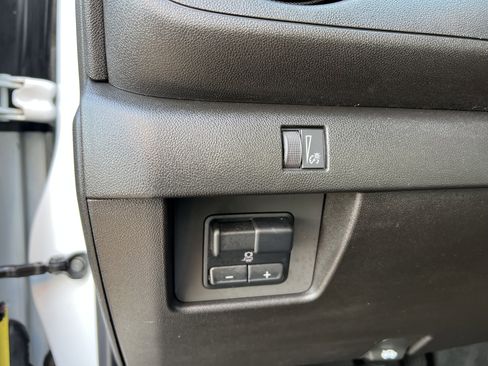 Certified 2024 Chevrolet Colorado Trail Boss w/ Technology Package image 15