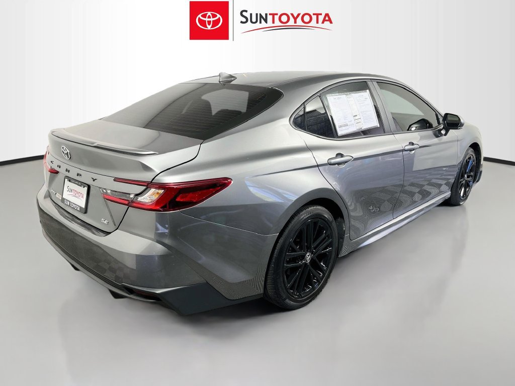 Used 2025 Toyota Camry SE FWD image 3