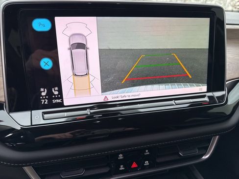 Certified 2024 Volkswagen Atlas SE image 24