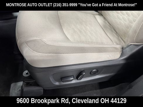 Used 2023 Nissan Pathfinder SV AWD/4WD image 17