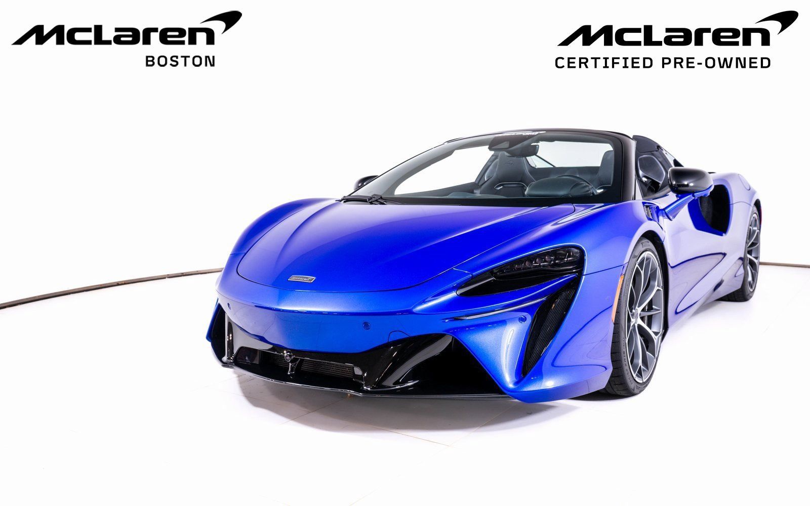 Used 2025 McLaren Artura Spider RWD image 11