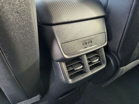 New 2026 Chevrolet Equinox LT w/ Convenience Package II image 19