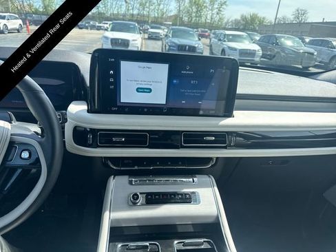 Certified 2025 Lincoln Aviator Reserve w/ Equipment Group 201A AWD/4WD image 22