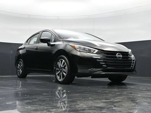 Used 2025 Nissan Versa SV FWD image 41