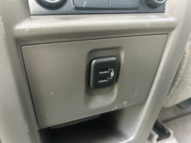 Used 2021 Chevrolet Traverse LT FWD image 39