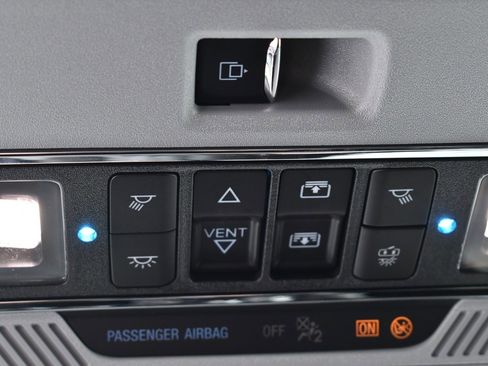 New 2026 Ford F350 Lariat w/ Black Appearance Package image 39