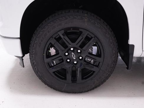 New 2026 Chevrolet Silverado 1500 Custom RWD image 9