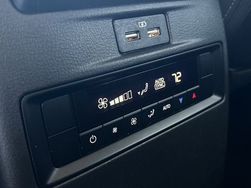 Used 2025 MAZDA CX-90 3.3 Turbo w/ Select Package image 13