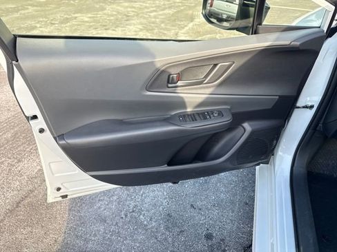 Used 2024 Toyota Prius LE image 15