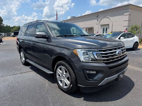 Used 2019 Ford Expedition XLT RWD image 4