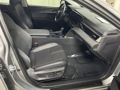 Certified 2025 Toyota Camry XLE FWD image 13