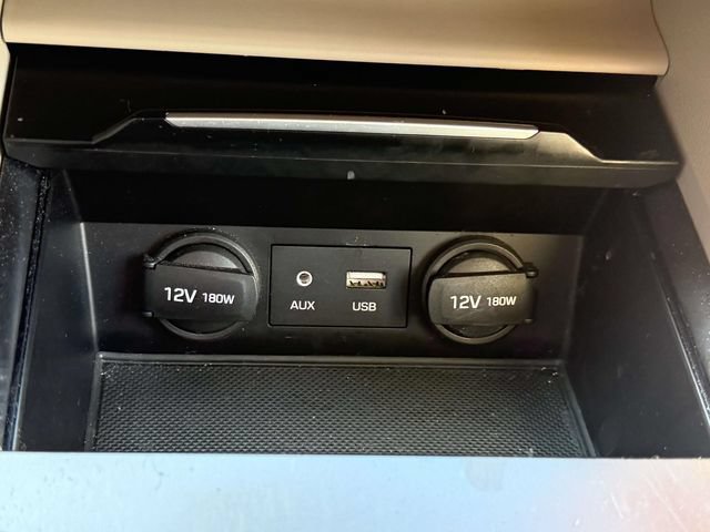 Used 2017 Hyundai Elantra SE FWD image 26