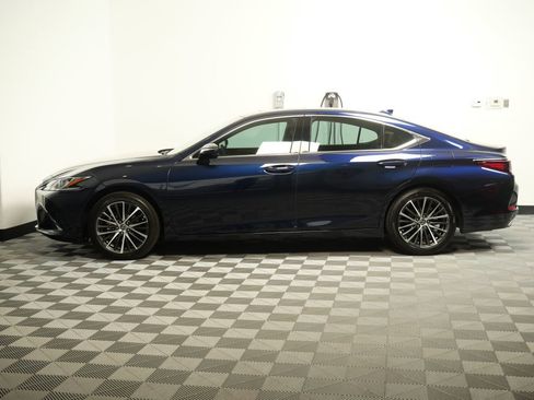 Used 2025 Lexus ES 350 w/ Premium Package FWD image 5