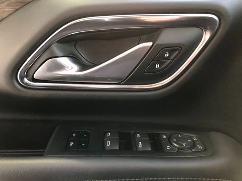 Used 2022 Chevrolet Tahoe Z71 w/ Z71 Off-Road Package image 40