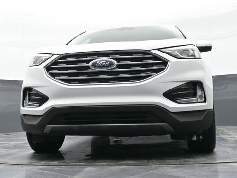 Used 2020 Ford Edge SEL image 38