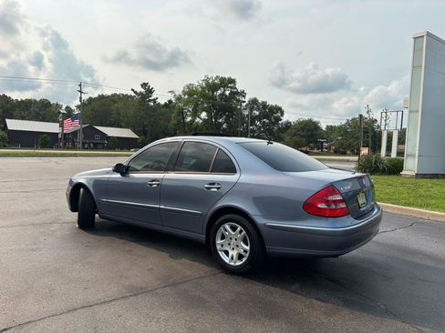 Used 2006 Mercedes-Benz E 350 4MATIC Sedan image 5