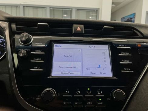 Used 2018 Toyota Camry LE image 23