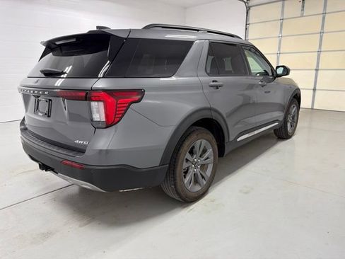 Used 2025 Ford Explorer Active w/ Active Comfort Package AWD/4WD image 8