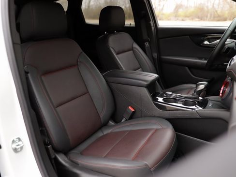 Used 2025 Chevrolet Blazer RS image 32