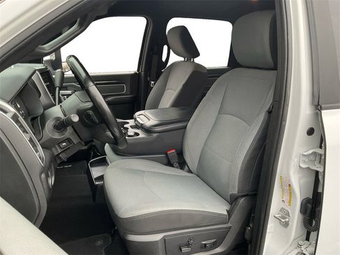 Used 2021 RAM 2500 Big Horn w/ Level 1 Equipment Group image 25