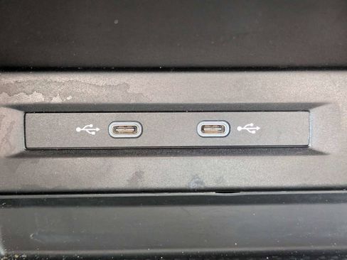 Used 2023 Volkswagen Tiguan SE FWD image 30