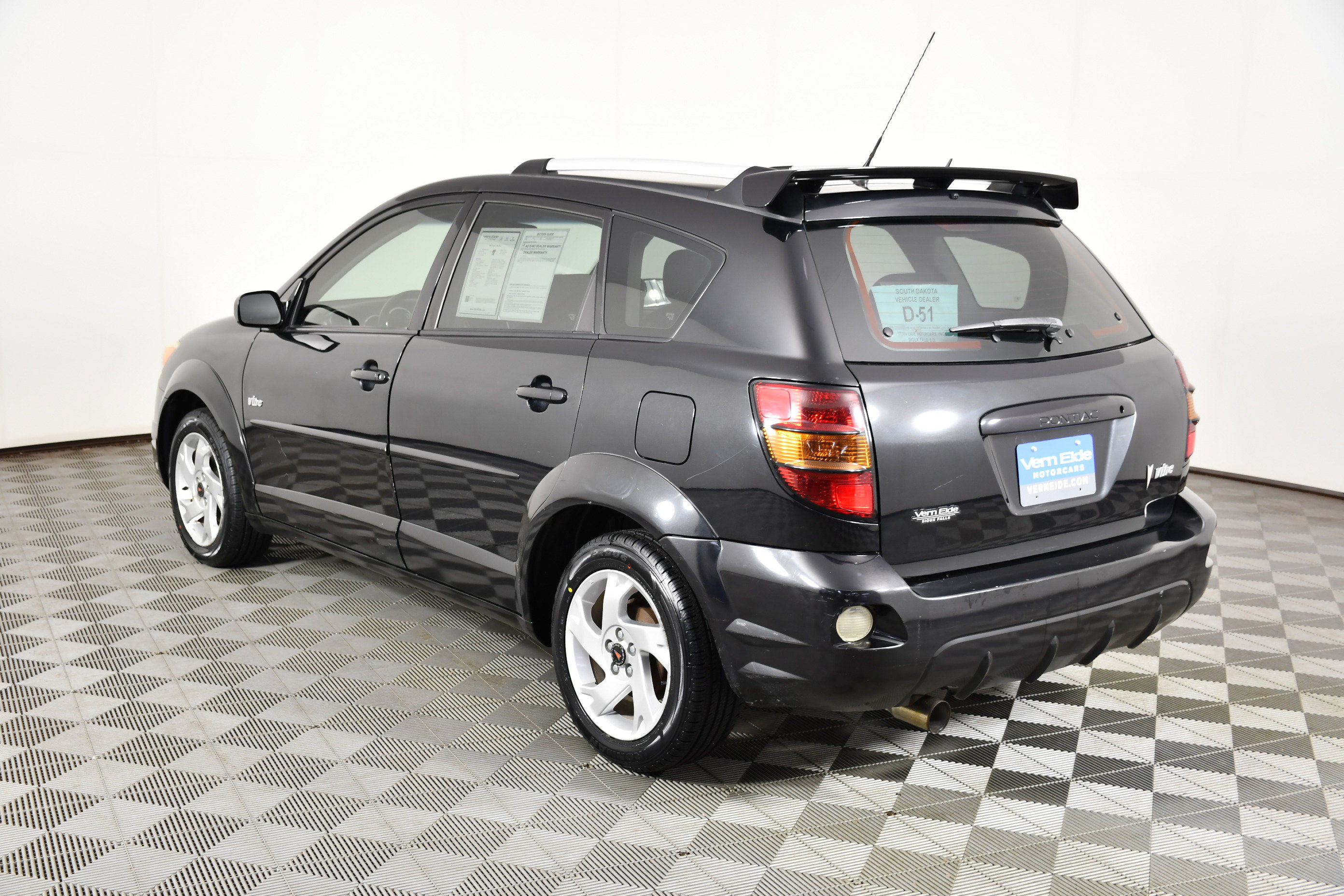 Used 2005 Pontiac Vibe w/ Power Group Value Package FWD image 8