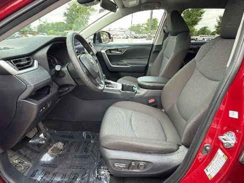 Certified 2025 Toyota RAV4 XLE FWD image 16