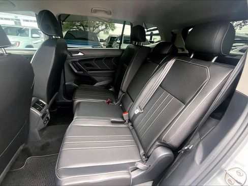 Certified 2023 Volkswagen Tiguan SE FWD image 21