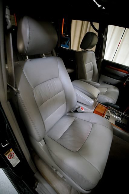 Used 2003 Lexus LX 470 4WD image 9