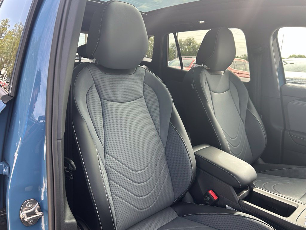 New 2026 Volkswagen Tiguan SE R-Line AWD/4WD image 32