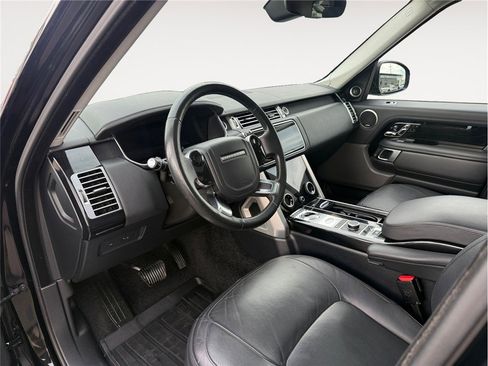 Used 2018 Land Rover Range Rover HSE image 10